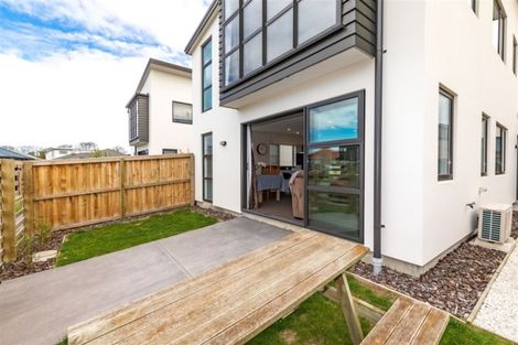 Photo of property in 12 Broadbent Street, Riccarton, Christchurch, 8041