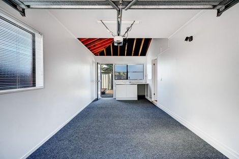 Photo of property in 2/24 Miro Street, New Lynn, Auckland, 0600