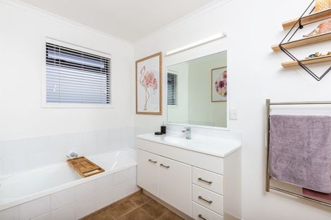 Photo of property in 21 Luberon Way, Nukuhau, Taupo, 3330