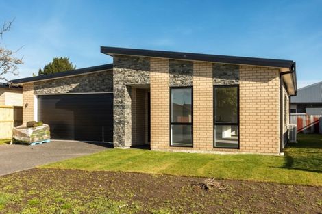 Photo of property in 46a Epsom Road, Sockburn, Christchurch, 8042