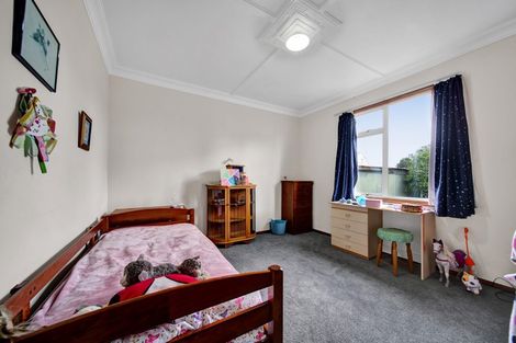 Photo of property in 1 Disraeli Street, Hawera, 4610