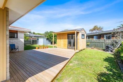 Photo of property in 72 Kapanui Road, Waikanae, 5036