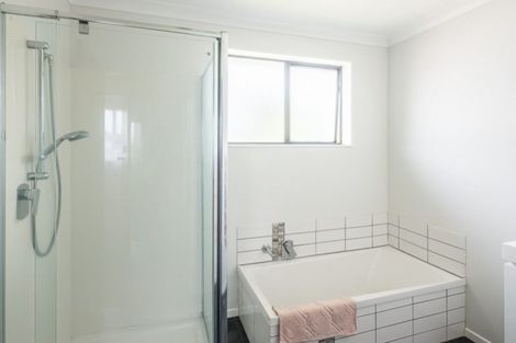 Photo of property in 88 Kennedy Drive, Levin, 5510