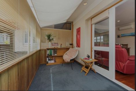 Photo of property in 2/51 Aramoana Avenue, Devonport, Auckland, 0624