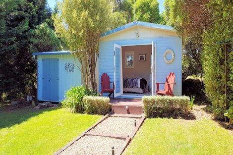 Photo of property in 17 James Drive, Diamond Harbour, Lyttelton, 8971