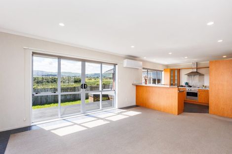 Photo of property in 20 Johnstone Drive, Fitzherbert, Palmerston North, 4410