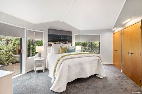 Photo of property in 25 Meadowland Drive, Somerville, Auckland, 2014