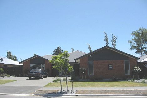 Photo of property in 8 Reka Street, Parklands, Christchurch, 8083