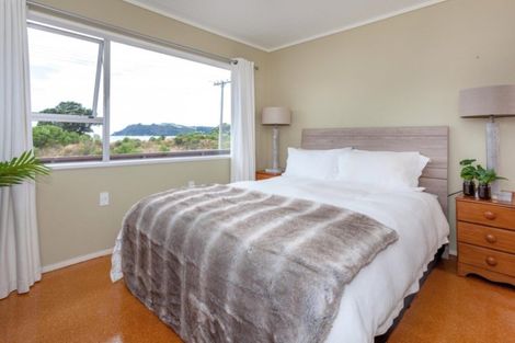 Photo of property in 10 Marine Parade, Cooks Beach, Whitianga, 3591