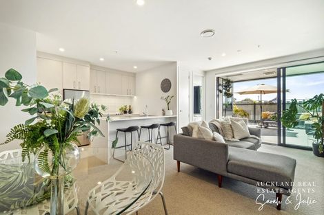 Photo of property in 205/8 Waikumete Road, Glen Eden, Auckland, 0602