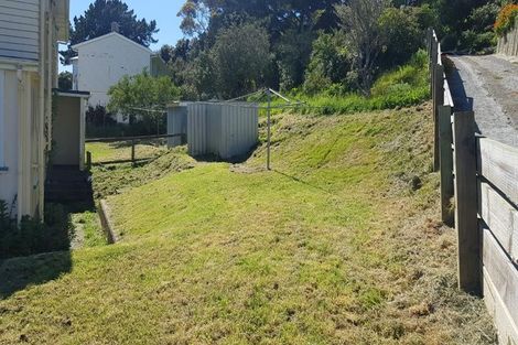 Photo of property in 2a-2b Devon Place, Cannons Creek, Porirua, 5024