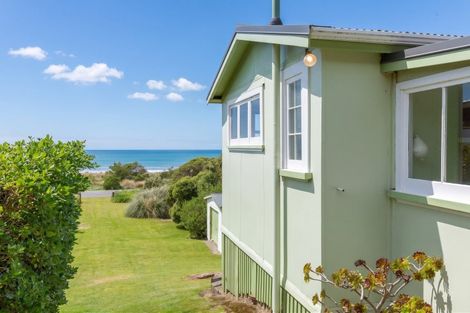 Photo of property in 275 Mataikona Road, Mataikona, Tinui, 5889