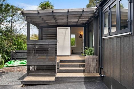 Photo of property in 3 Huia Road, Titirangi, Auckland, 0604