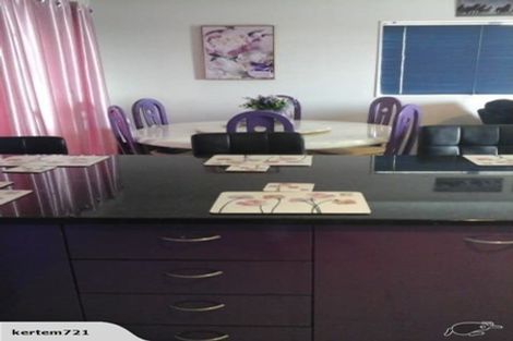 Photo of property in 2/491 Whangaparaoa Road, Stanmore Bay, Whangaparaoa, 0932