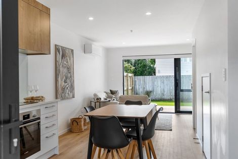 Photo of property in 4/21 Divich Avenue, Te Atatu South, Auckland, 0610