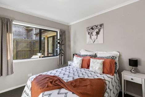 Photo of property in 36 Turriff Crescent, Kenepuru, Porirua, 5022