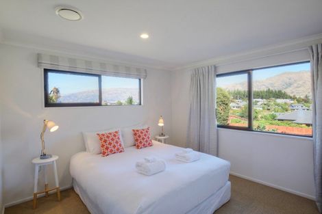 Photo of property in 45 Kings Drive, Wanaka, 9305