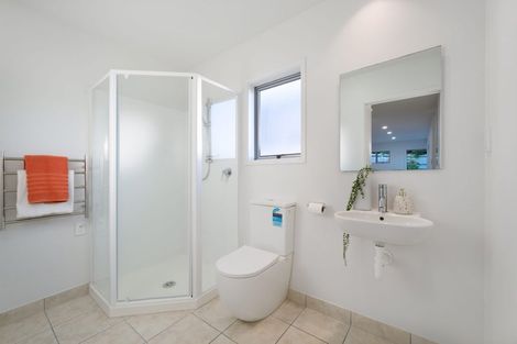 Photo of property in 8 Roy Maloney Drive, Henderson, Auckland, 0612
