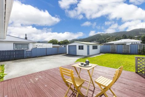 Photo of property in 10 Roberts Street, Wainuiomata, Lower Hutt, 5014