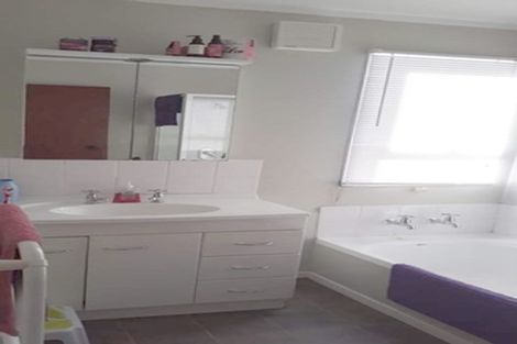 Photo of property in 35a Chorley Grove, Churton Park, Wellington, 6037