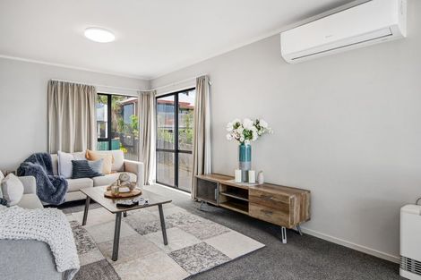 Photo of property in 1/6 Duncansby Road, Stanmore Bay, Whangaparaoa, 0932