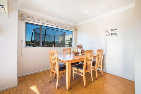 Photo of property in 3 Gennaker Lane, Whitby, Porirua, 5024