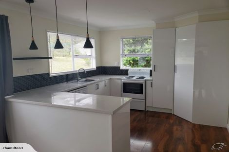 Photo of property in 17 Kowhai Street, Tawa, Wellington, 5028