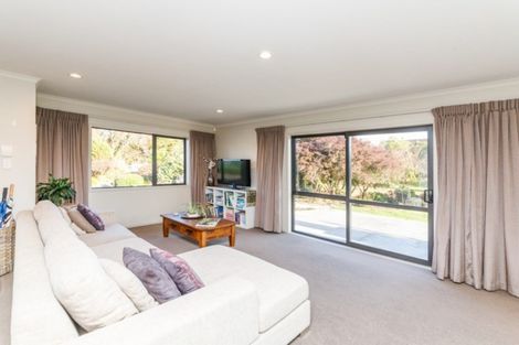 Photo of property in 17 Cemetery Road, Sanson, Palmerston North, 4479