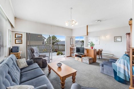 Photo of property in 11 Drake Street, Howick, Auckland, 2014