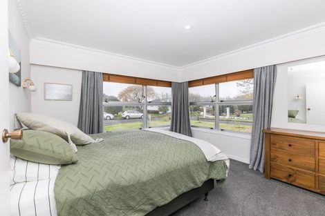 Photo of property in 5 Woodstock Crescent, Leamington, Cambridge, 3432