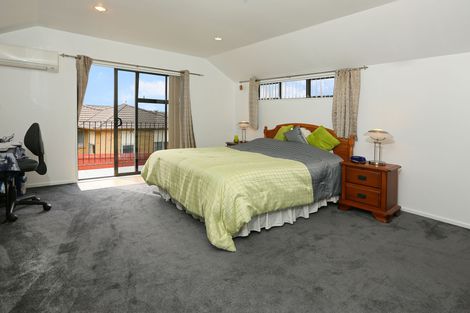 Photo of property in 8 Chardonnay Rise, Henderson, Auckland, 0612