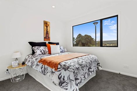 Photo of property in 29 Meg Lane, Glen Eden, Auckland, 0602