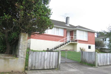 Photo of property in 43 Davidson Crescent, Tawa, Wellington, 5028