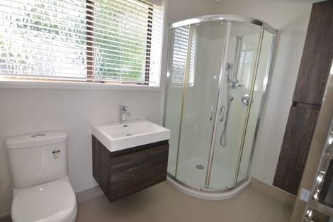 Photo of property in 28 Matuhi Rise, Henderson, Auckland, 0612