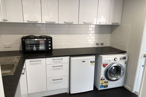 Photo of property in 1/18 Glenwood Avenue, Birkenhead, Auckland, 0626