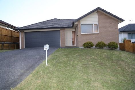 Photo of property in 43 Packspur Drive, Flat Bush, Auckland, 2016