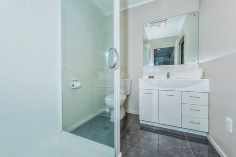 Photo of property in 11 Raphael Place, West Harbour, Auckland, 0618