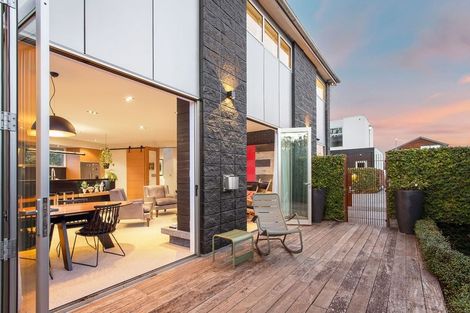 Photo of property in 93 Merivale Lane, Merivale, Christchurch, 8014