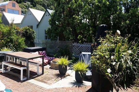 Photo of property in 11 Aorangi Terrace, Thorndon, Wellington, 6011