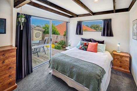 Photo of property in 104 Renown Road, Raumati South, Paraparaumu, 5032