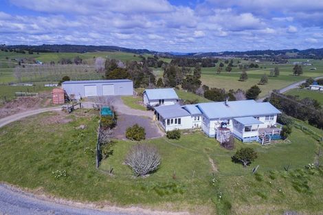 Photo of property in 82 Johnson Road, Hukerenui, Hikurangi, 0182