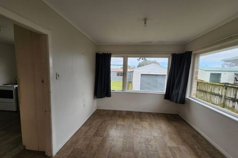 Photo of property in 15 Rogers Road, Manurewa, Auckland, 2102