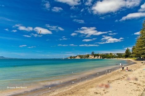 Photo of property in 85 John Downs Drive, Browns Bay, Auckland, 0630