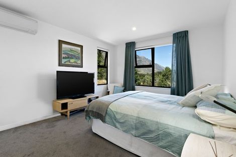 Photo of property in 30 Mckellar Drive, Jacks Point, Queenstown, 9371