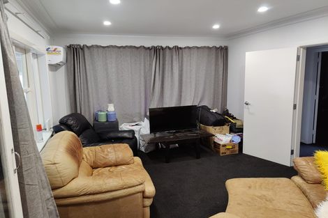 Photo of property in 12 Wilson Place, Papakura, 2110