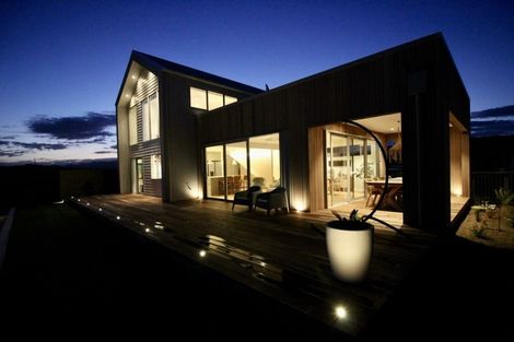 Photo of property in 16 Ngaroma Crescent, Whitianga, 3510