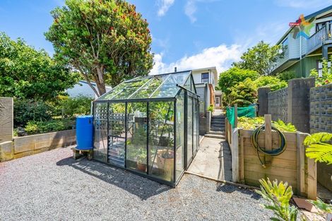 Photo of property in 4 Protea Street, Maungaraki, Lower Hutt, 5010