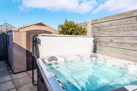 Photo of property in 66 Fishermans Drive, Coastlands, Whakatane, 3120
