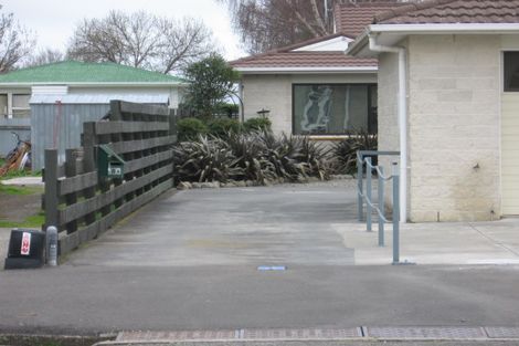 Photo of property in 8 Oxford Street, Hokowhitu, Palmerston North, 4410