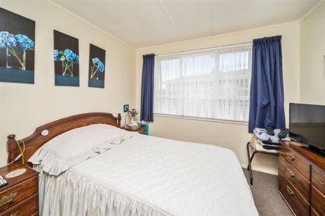 Photo of property in 22 Mcguire Street, Hawera, 4610